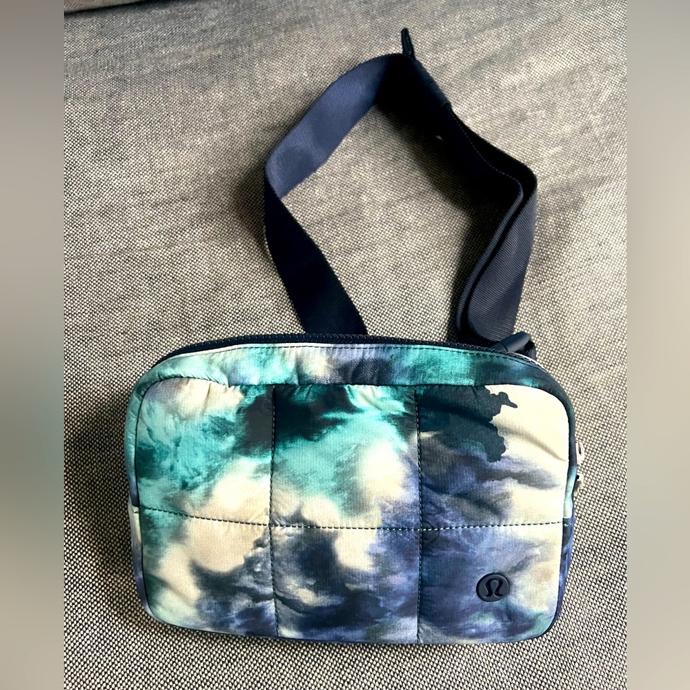 LULULEMON Quilted Grid Belt Bag - Picture 5 of 8